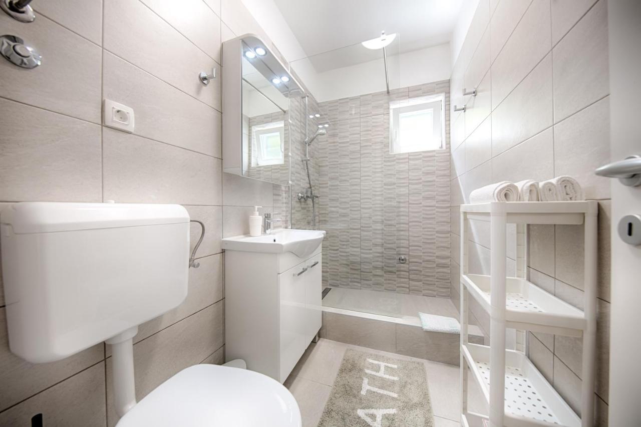 Apartmani Dule Komiza Luaran gambar