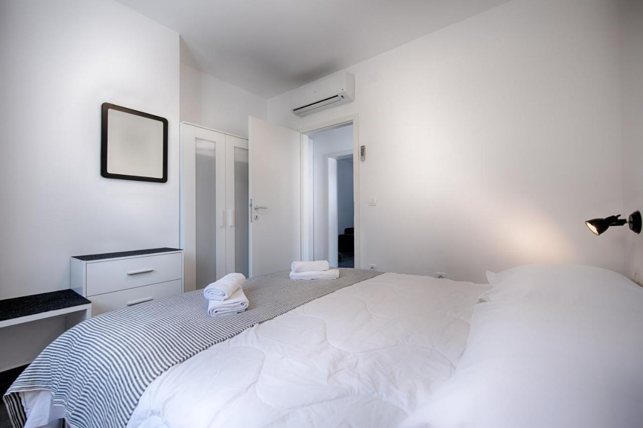 Apartmani Dule Komiza Luaran gambar