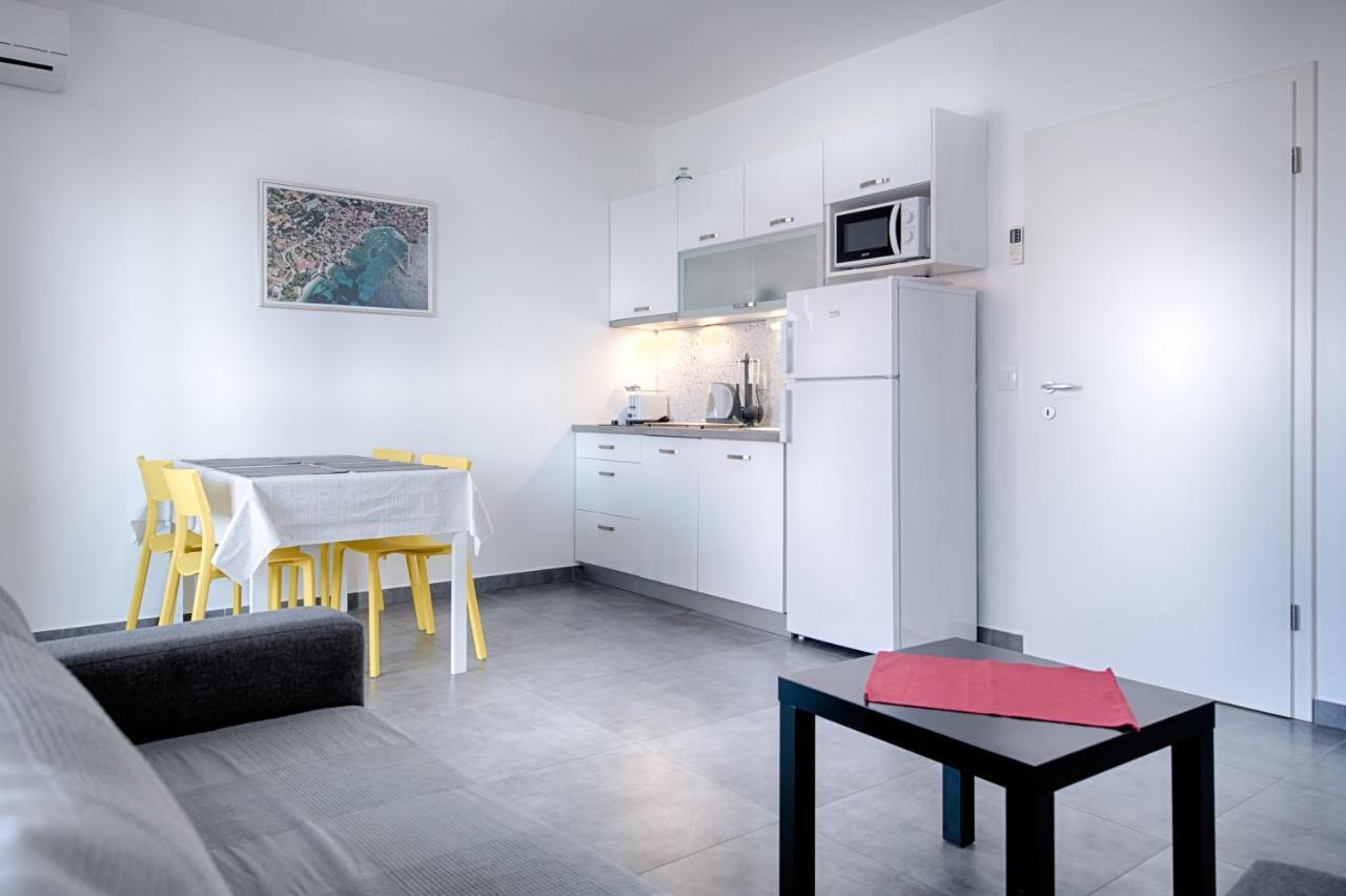 Apartmani Dule Komiza Luaran gambar