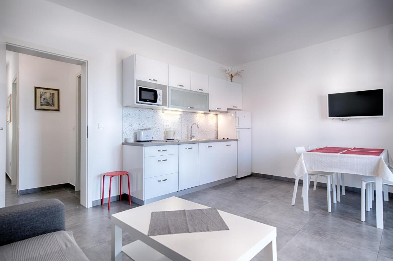 Apartmani Dule Komiza Luaran gambar