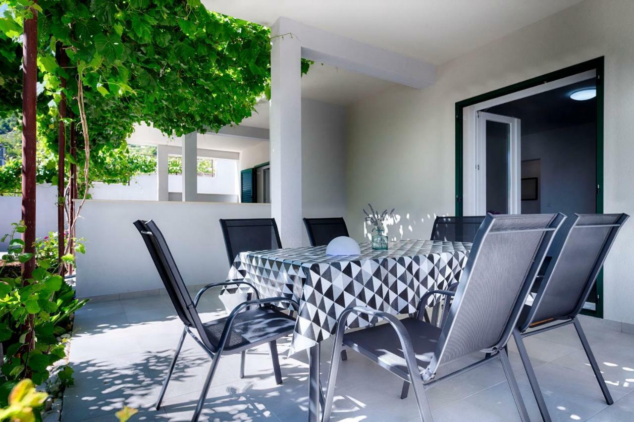 Apartmani Dule Komiza Luaran gambar