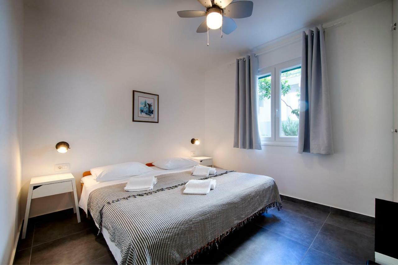 Apartmani Dule Komiza Luaran gambar