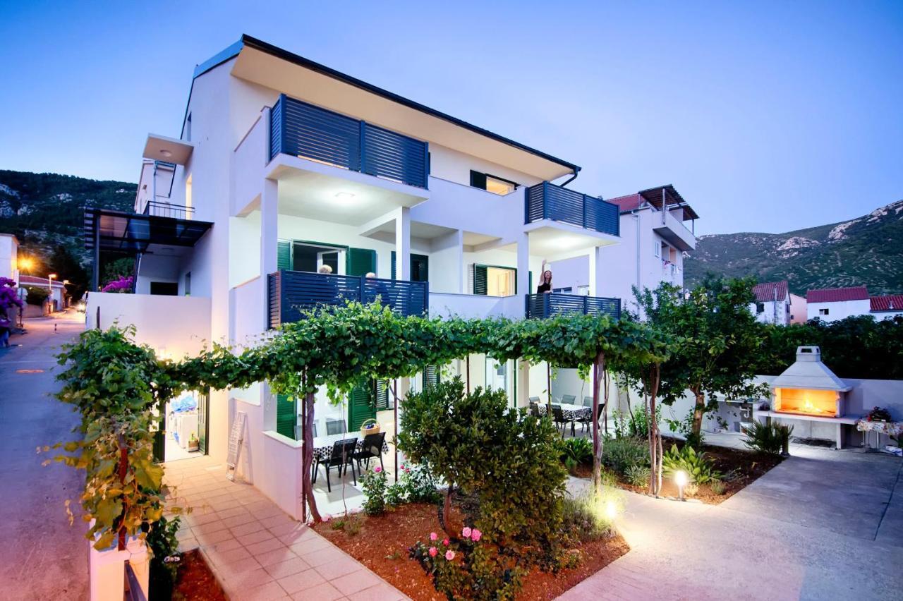 Apartmani Dule Komiza Luaran gambar
